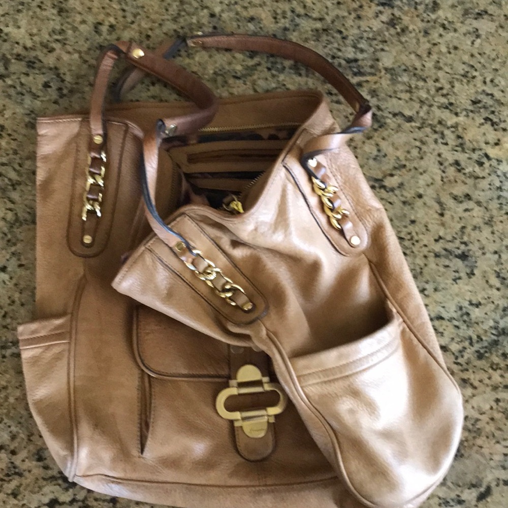 B Makowsky Leather Shoulder Hobo Bag - Picture 4 of 8